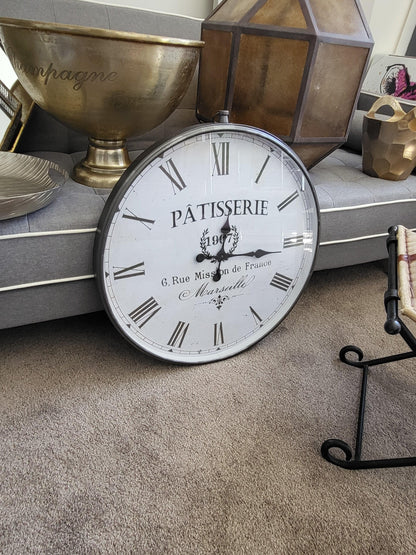 Marseille Clock